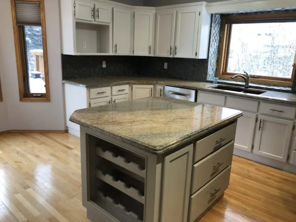 Home Renovation - Kitchen cabinet install