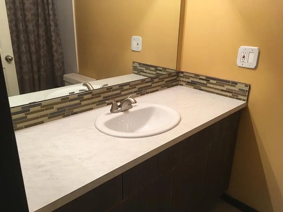 Handyman service - Tiling & finishing bathroom