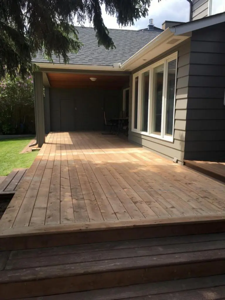 Handyman service - refinished deck