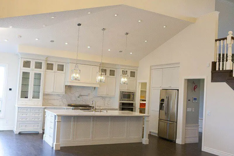 Unveiling the Best Calgary Painters: Harding’s – A Review Extravaganza