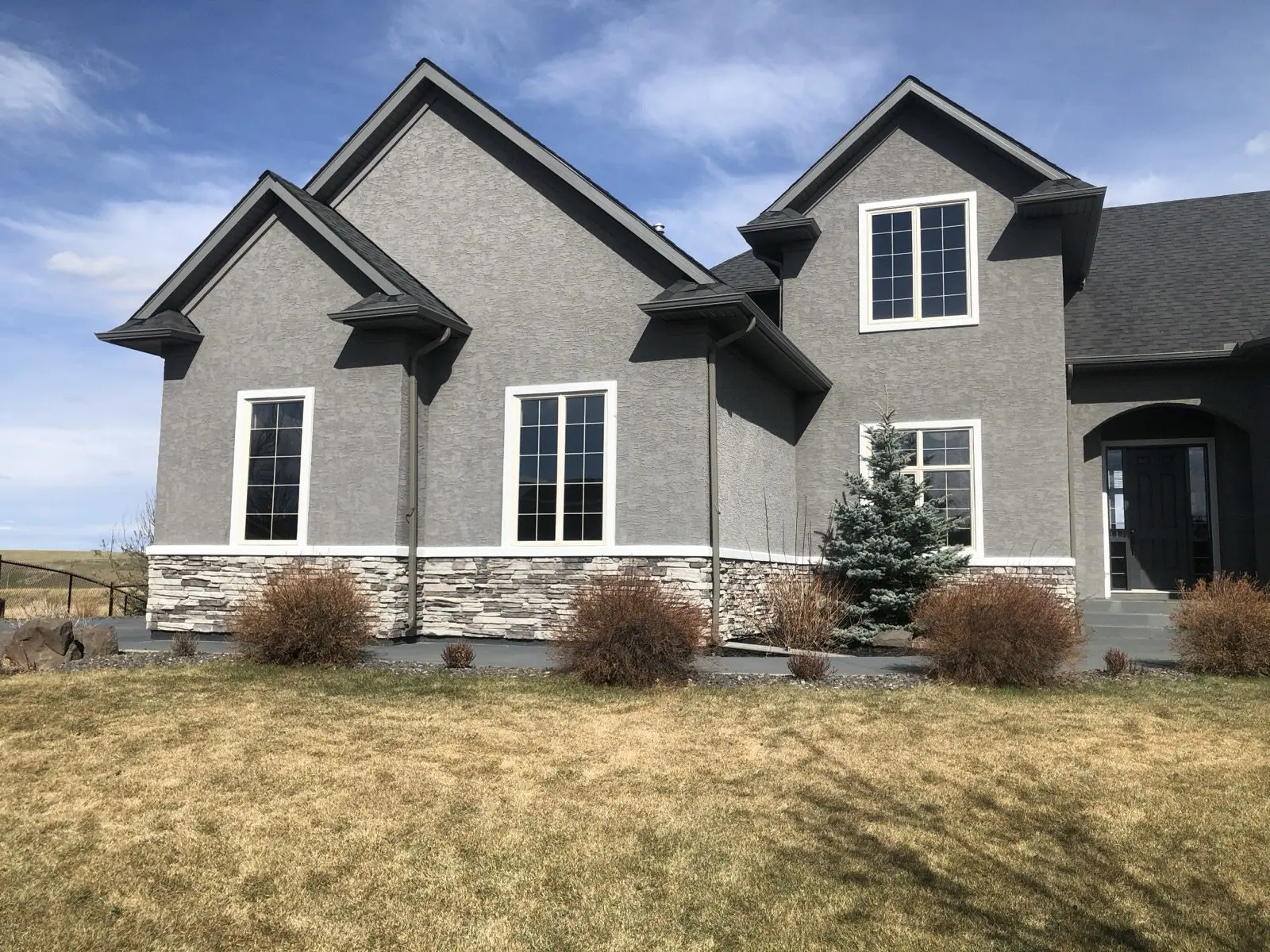 Exterior of newly painted house - painting contractors