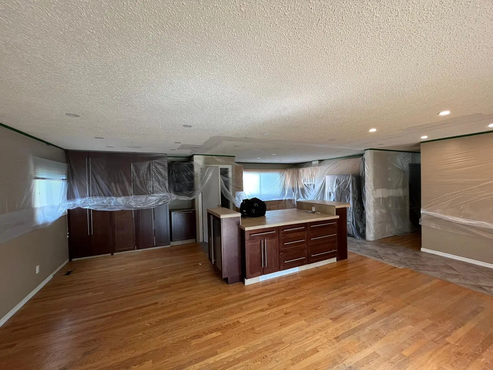 Ceiling with new texturing applied
